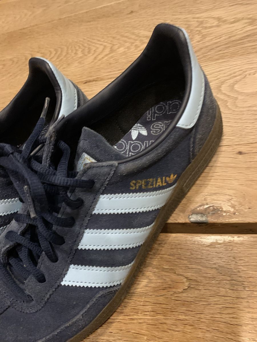Scarpe da uomo: Adidas blau Grösse 41.5 – Usato da heiligenschwendi venduto da bonitasunny 1