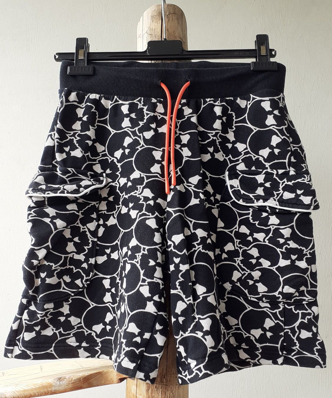 Sisley Pantaloni: Sisley Shorts XS – Usato da Bern venduto da Solarsystem
