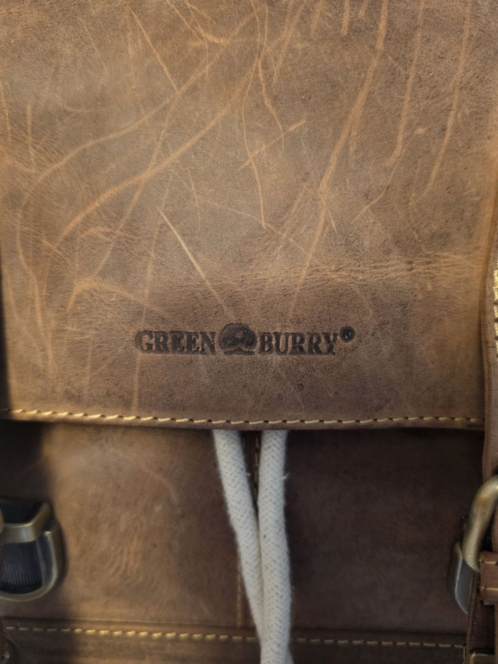 Zaini: Lederrucksack von Greenburry – Nuovo (secondo la descrizione) da Montlingen venduto da Eifach_nur_Bellinda 2