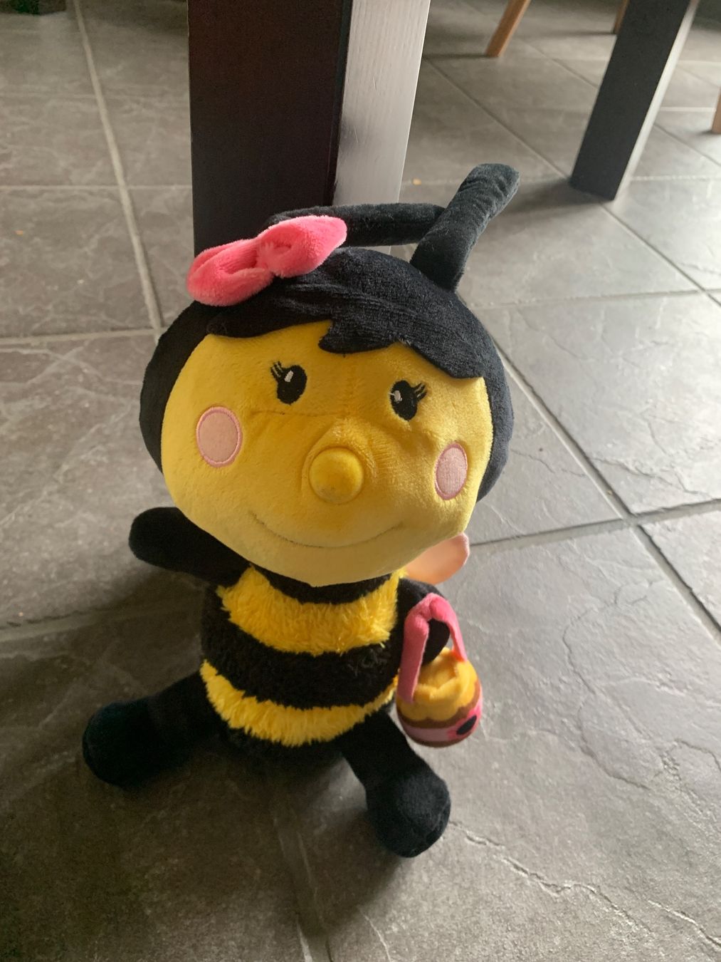 Jouets: Süesse Biene als Stofftier – Neuf (Voir description) à Gossau ZH par Daniela710