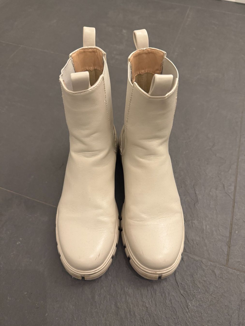 Damenschuhe: Boots beige von VERO MODA Gr. 39 – Gebraucht aus Bonstetten von VCLS 1