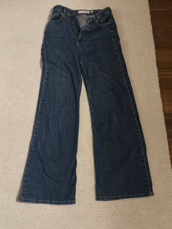 Jeans Subdued