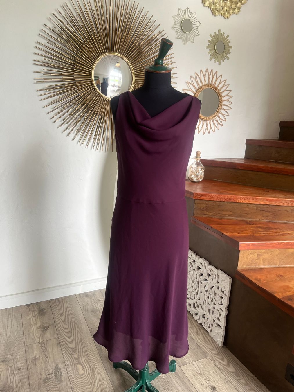 H&M Robes: Délicate robe PRUNE M – D'occasion à Seiry par vanille08
