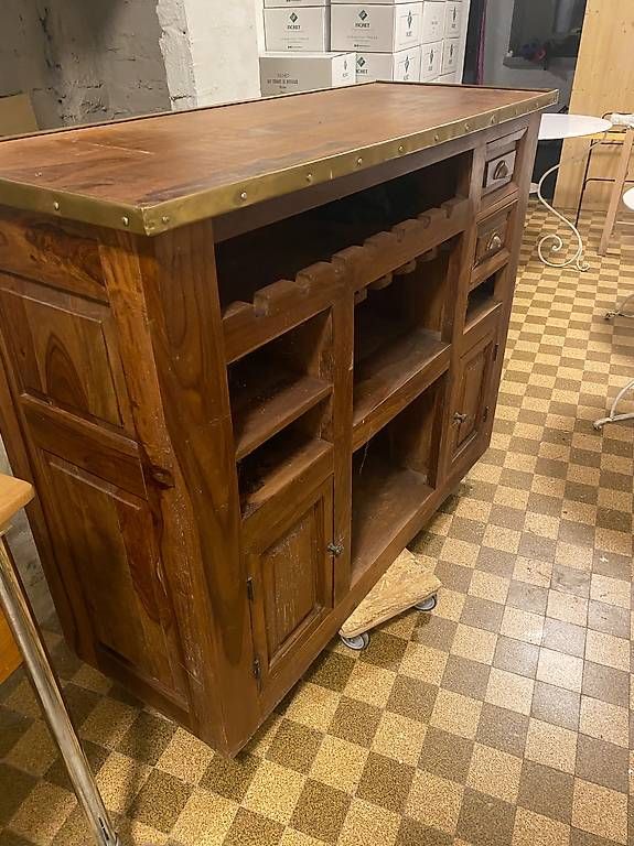 Ladenausstattungen & Messebau: Vintage Bar – Gebraucht aus Luzern von paraqu 1