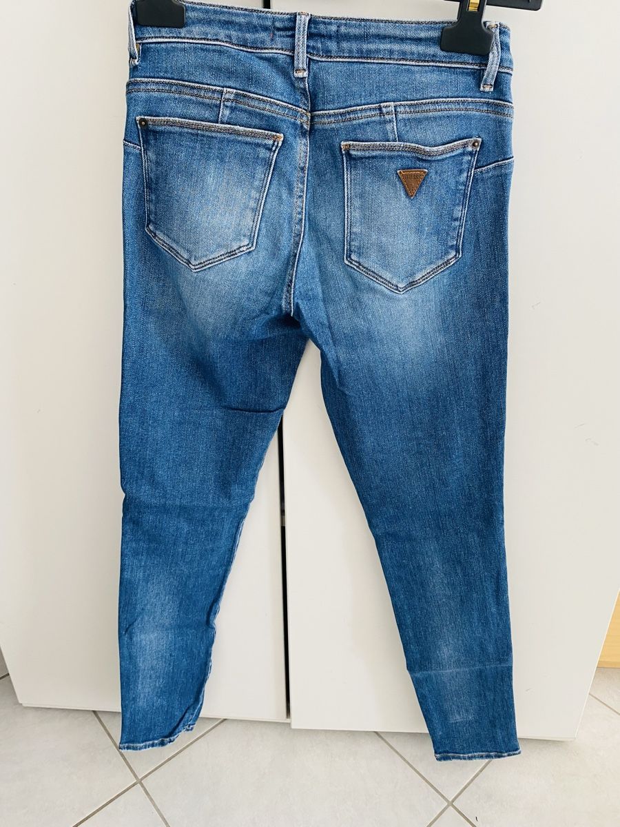 Guess Jeans: Guess Jeans Size 26 – Usato da Ponte Tresa venduto da La_Vie_En_Rose 1