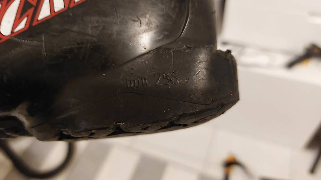 Tecnica Scarpe per ragazzi: Skischuhe GRösse 25.5mm – Usato da Bottighofen venduto da TobiasKlein 3