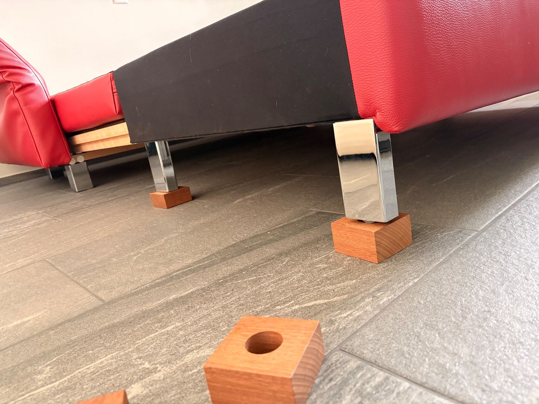 Divani: Rotes Leder Schlafsofa, 2-plätzig – Usato da Oftringen venduto da Snowmogli 6