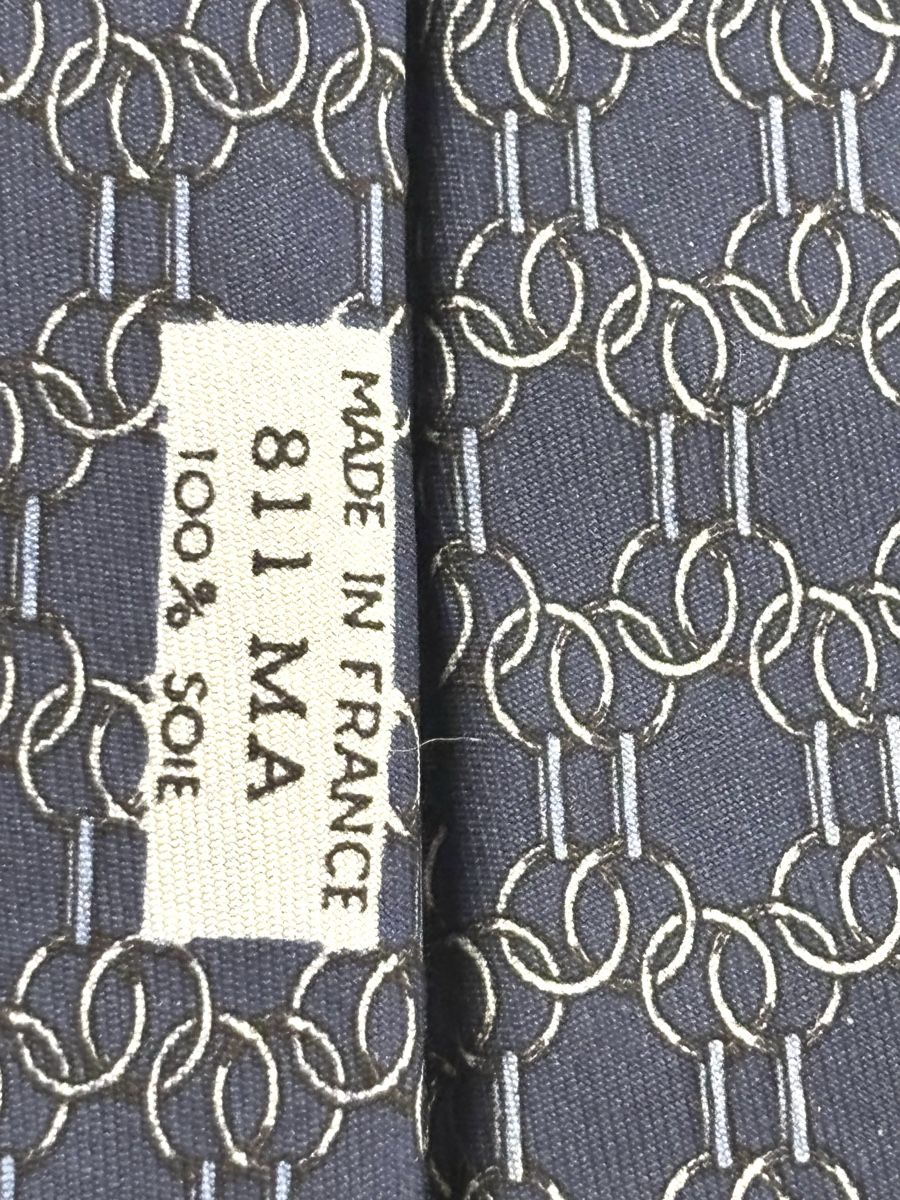 Hermès Krawatten: Original Hermes Silk Tie Dark Blue Geometric Pattern – Gebraucht aus Winterthur von Atelier.W 2