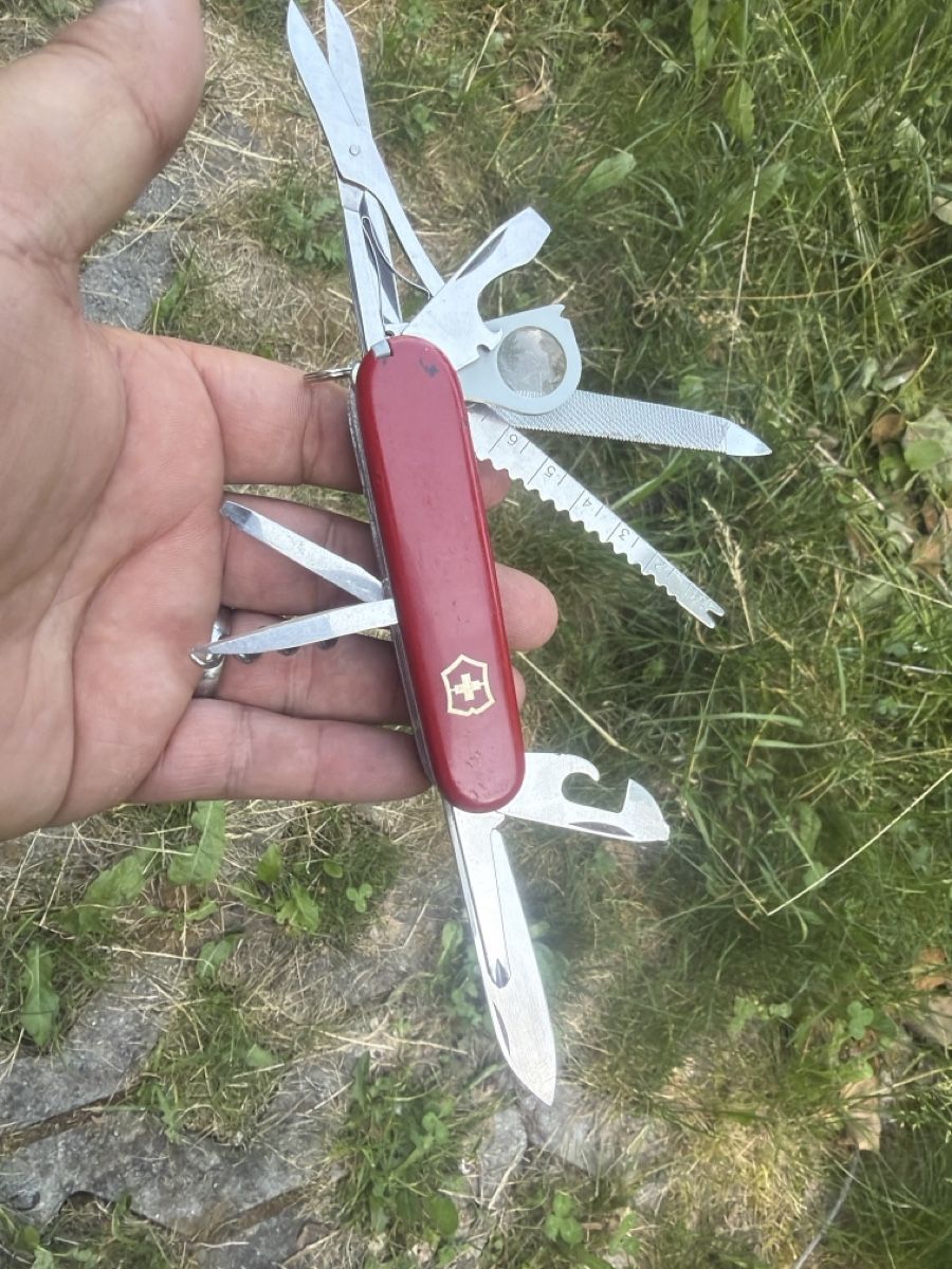 Victorinox Coltelli tascabile: Victorinox Officier Suisse  – Usato da Schlieren venduto da Luxury.Time