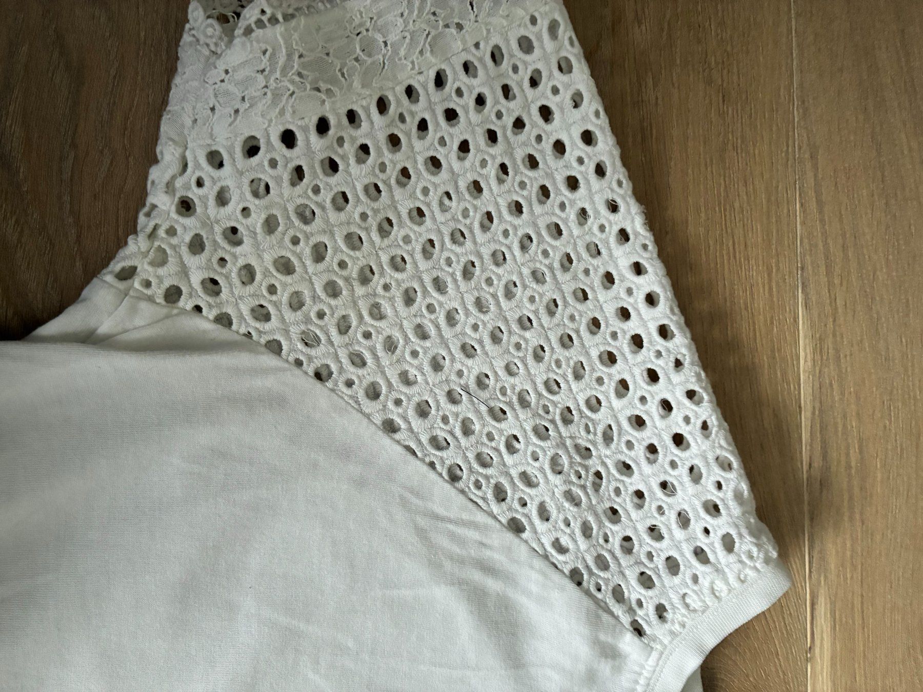 T-shirt: Weißes Baumwoll-T-Shirt 36/38 – Usato da Lausanne 26 venduto da anaxena 1