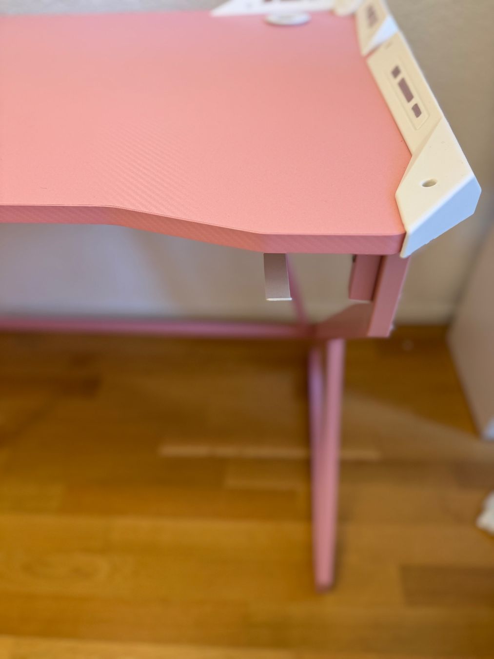 Schreibtische: Bureau gaming rose – Gebraucht aus Châtelaine von sof_zlw7 1