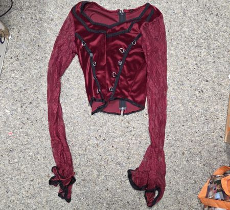 Rotes Gothic / Mittelalter / Punk Oberteil (Grösse M)