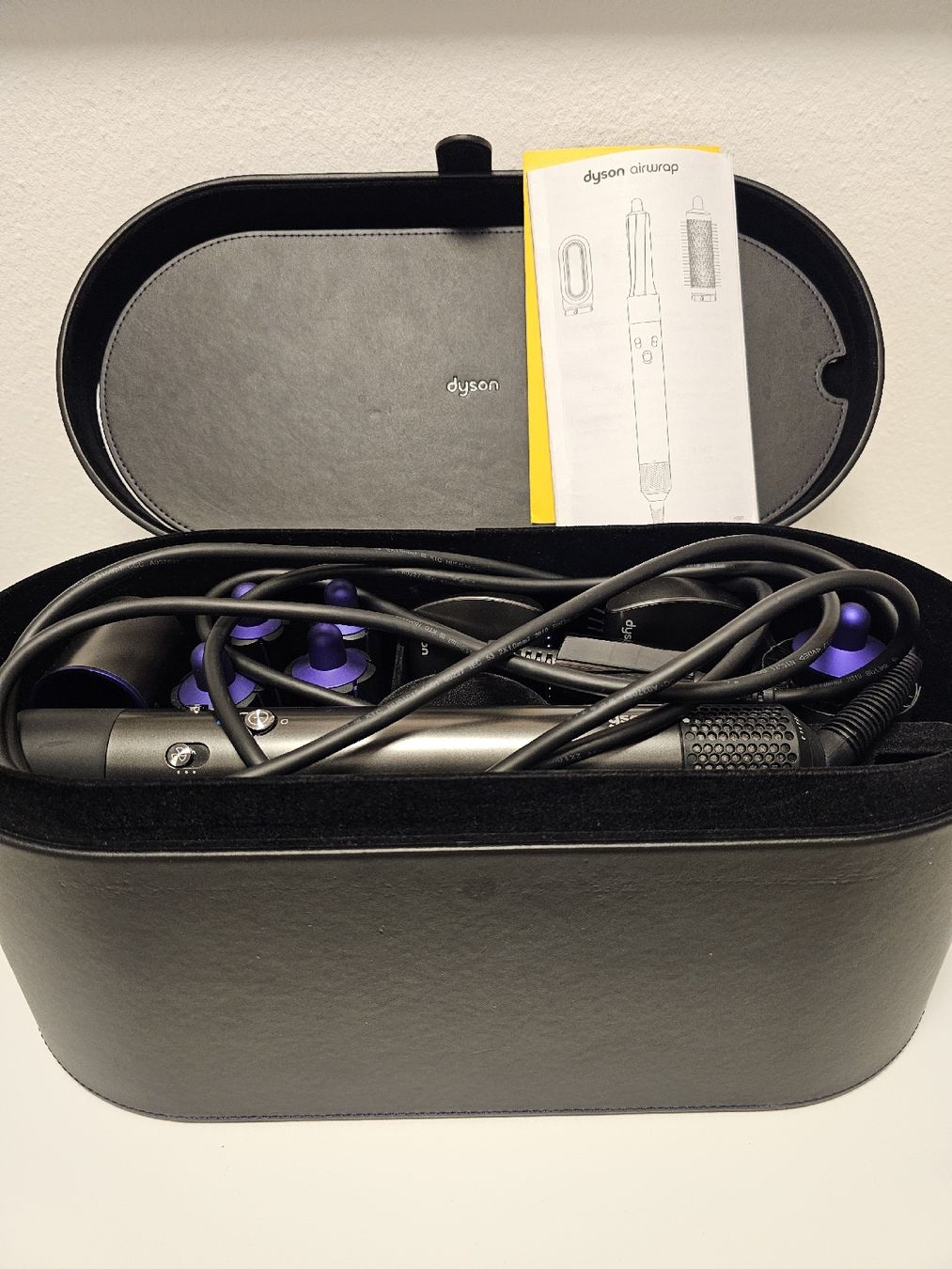 Dyson Asciugacapelli: Dyson Airwrap komplettes Set mit Originalkoffer. CH – Usato da Laufen venduto da Taty007
