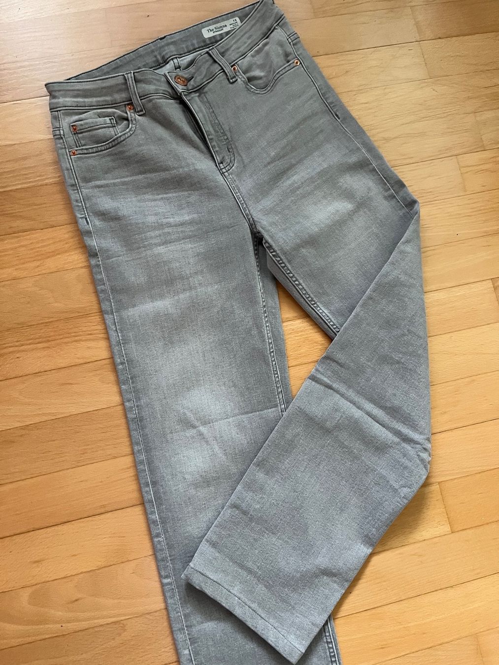 Jeans: 2 Paar Jeans – Usato da Klingnau venduto da Bigik 4