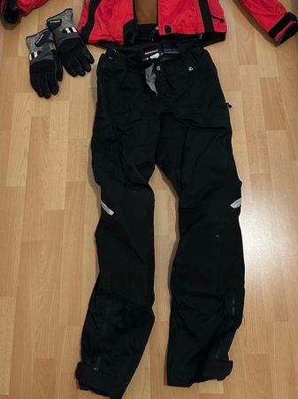 BMW Motorrad ComfortShell – Hose und Handschuhe