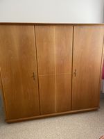 Kleiderschrank mit Kommode und Spiegel antik/retro