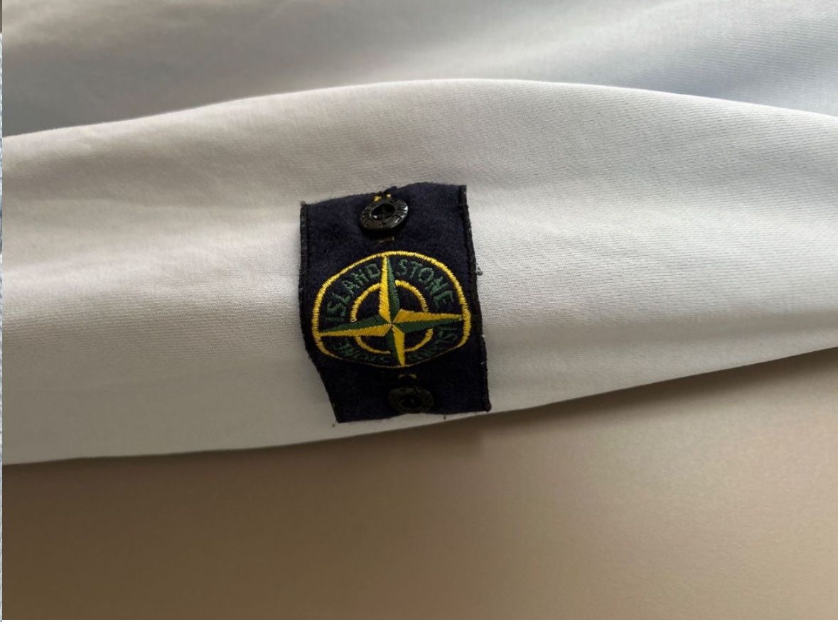 Stone Island Maglioni & Felpe: Stone Island Pullover babyblau Grösse M – Usato da Basel venduto da olo..ir 2