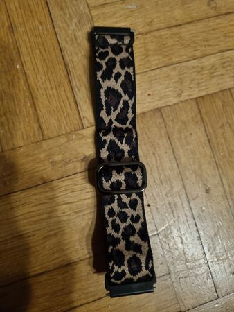 Modische Uhrenarmband in Leo Optik zu verkaufen!