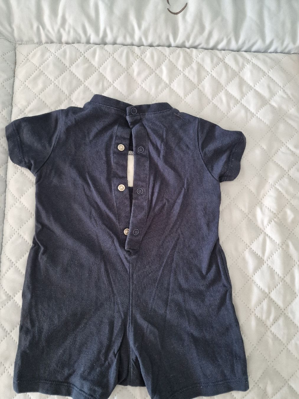 Hugo Boss Pagliaccetti: Barboteuse Hugo Boss - Taille 3M - État Impeccable! – Usato da Vétroz venduto da elo_7srz 2