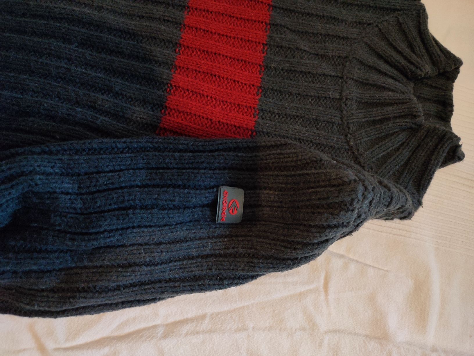 Pulls & Sweat-shirts: Pullover – D'occasion à Ascona par Artik3 1
