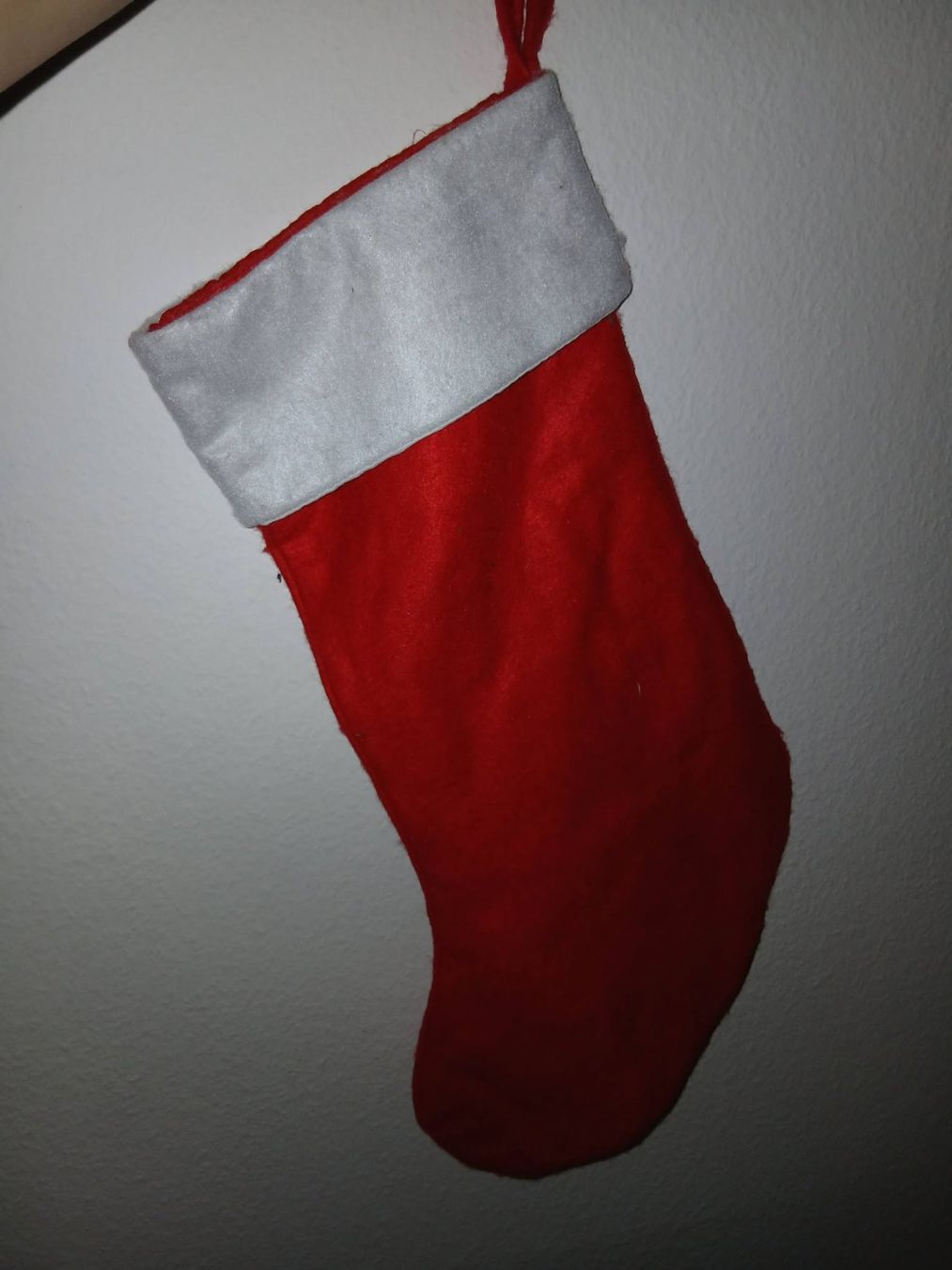 Tutte le decorazioni: Weihnachtsstrumpf rot mit Eule und Geschenken Grösse ca 40cm – Usato da Biberist venduto da DerRegenbogenfisch 1