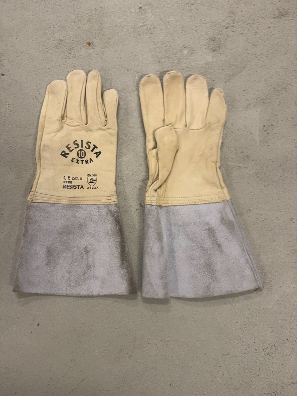 Guanti & manicotti: Arbeitshandschuhe / Schutzhandschuhe - 3 Paar – Usato da Wängi venduto da inf_2hrj 2