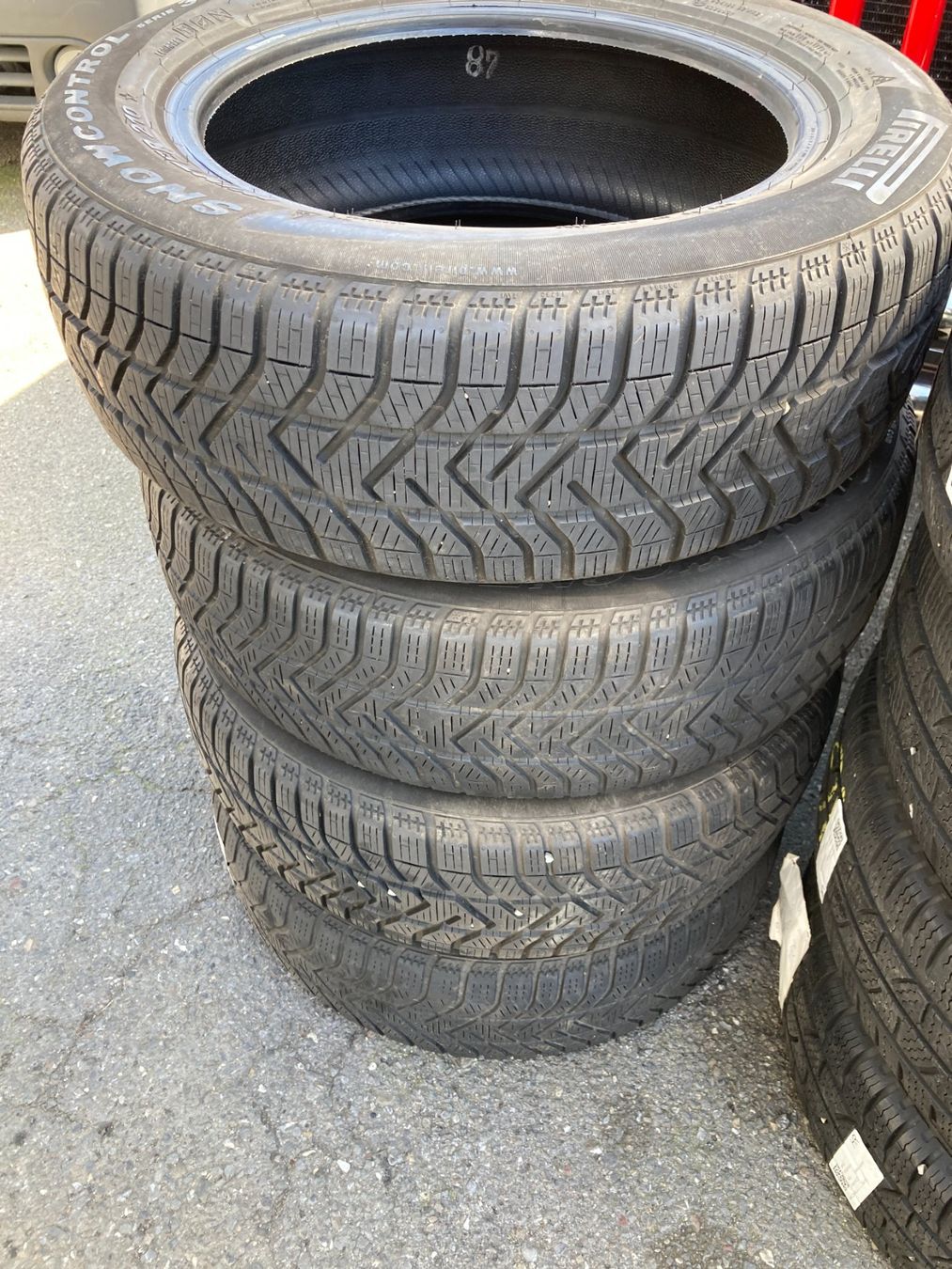 Pirelli Pneumatici & Ruote complete: BMW Pirelli  Winterpneu 195/60R16 – Usato da Cham venduto da WB2223