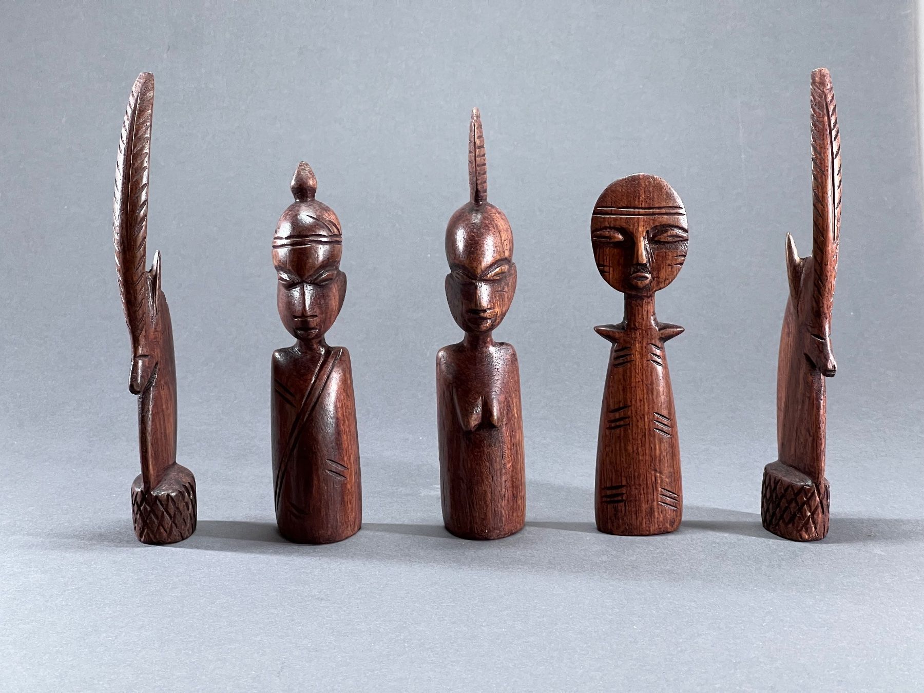 Alle Dekorationen: Afrikanische (Senegal) Holzfiguren-Set, Handarbeit, 10 Stück – Gebraucht aus Sennhof von Johnbest 4