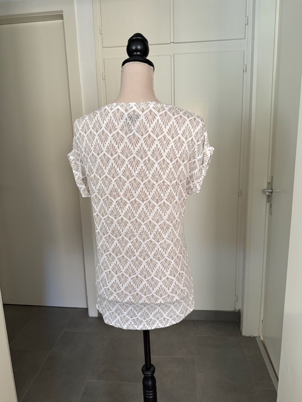 Manor Tops: Manor -Top - S- Lin – Gebraucht aus Sion von accroshoes 2