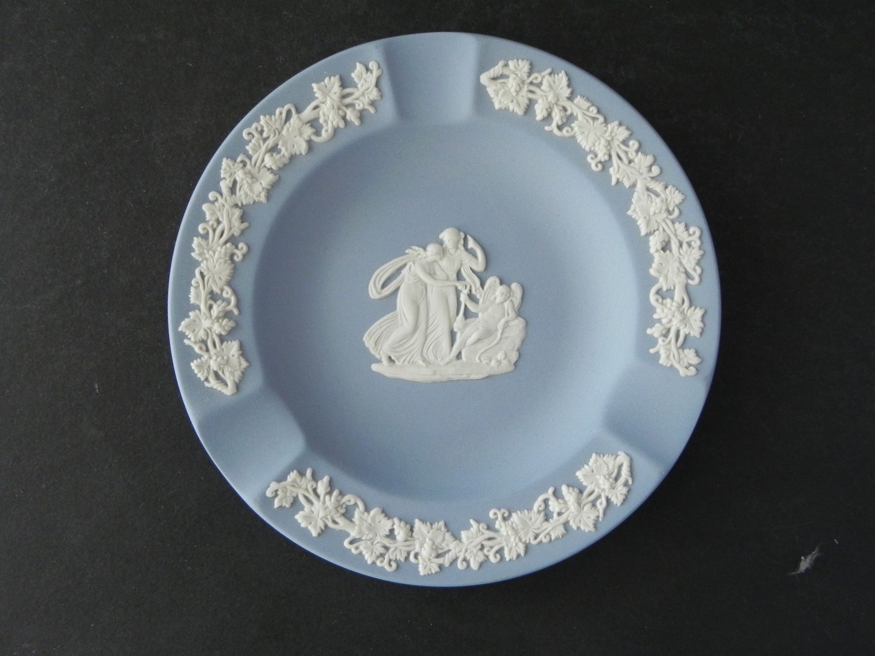 Aschenbecher: Aschenbecher JASPERWARE blau - Wedgwood – Neu (gemäss Beschreibung) aus Zürich von LodgE-21