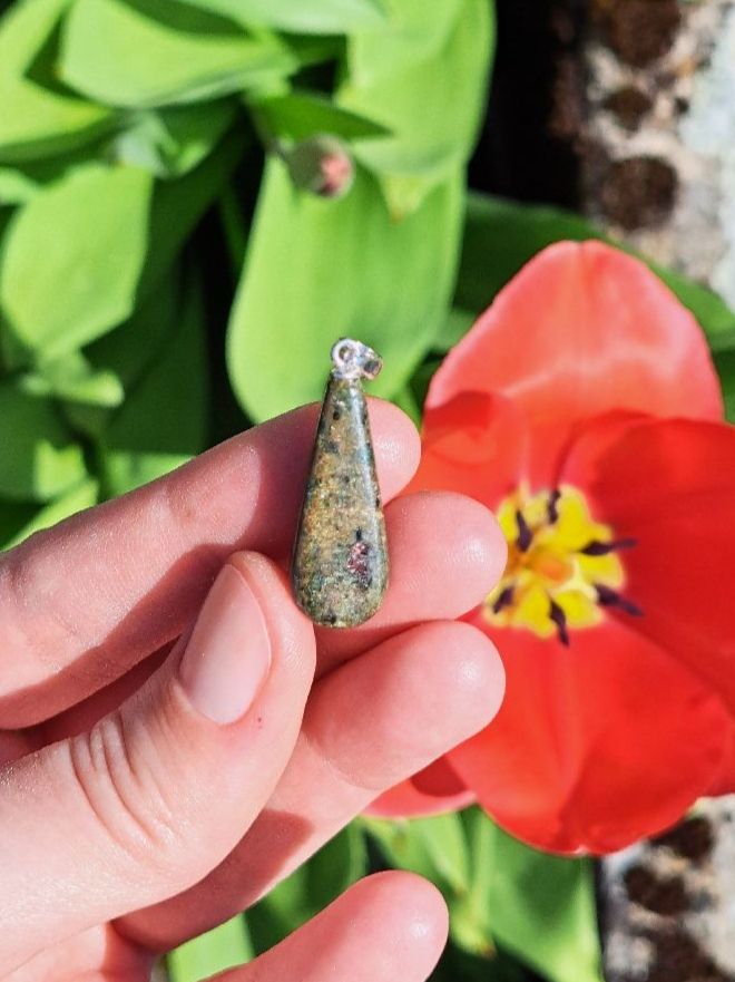 Ciondoli: Schweizer Granat & Peridotit Anhänger – Nuovo e nell'imballaggio originale da Richterswil venduto da Viorella 2