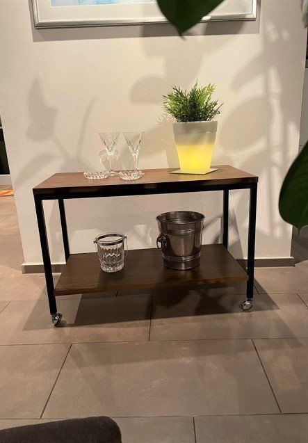 Mobilier: BeiSteLL RollwaGeN – D'occasion à Winkel par zeho