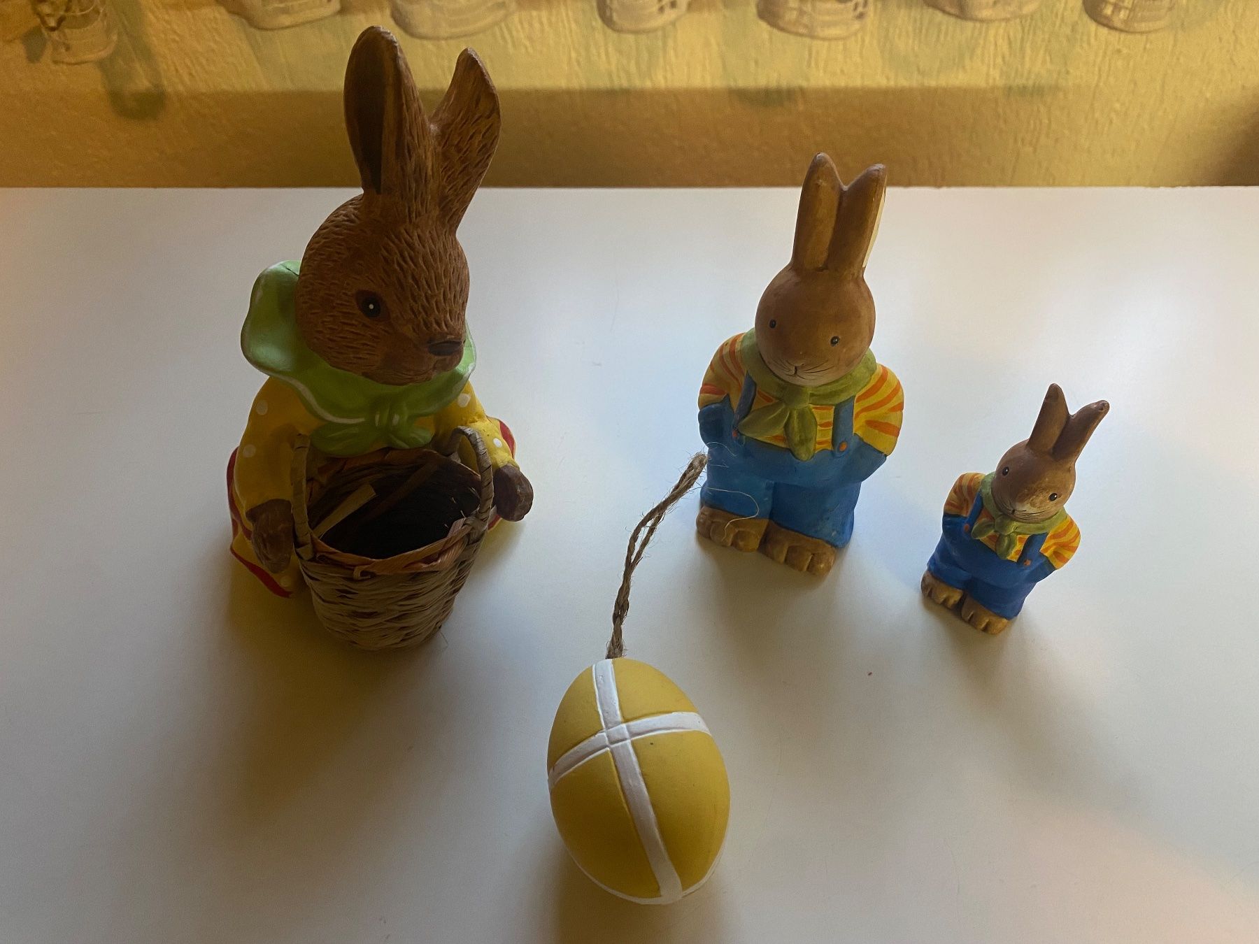 Tutte le decorazioni: 4-teiliges Osterdeko-Set / Hasenfamilie – Usato da Baar venduto da Toefflibaar