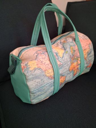 Einzigartige Reisetasche / Weekender mit Weltkarte-Motiv!