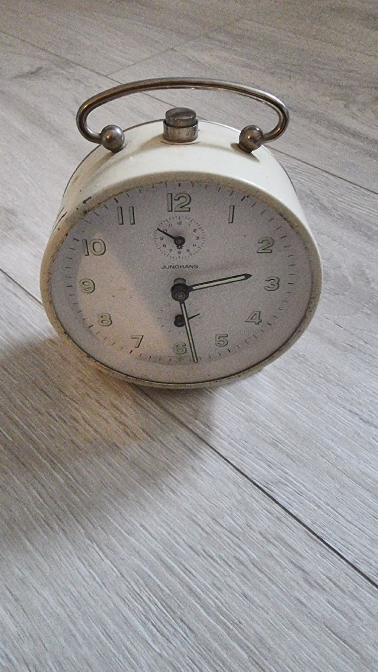 Junghans Sveglie: Antiker Junghans Wecker funktioniert. – Usato da Wigoltingen venduto da Zuckerfee84