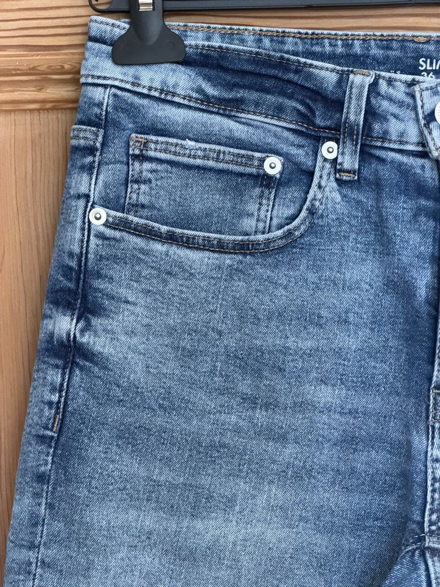 Jeans: Slim Jeans Hellblau Washed | 36 – Usato da Samedan venduto da K7kgh 1