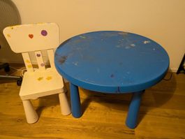 Kindertisch rund blau mit 2 Stuhle weiss Kinderzimmer Deko