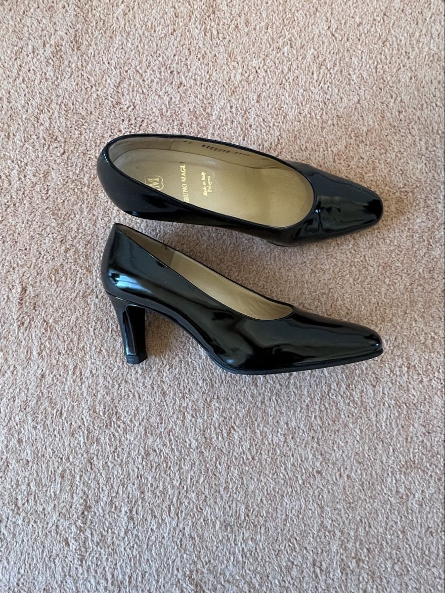 Scarpe da donna: Bruno Magli Pumps Lack, Gr. 34.5 – Usato da Au ZH venduto da swissmatchpoint