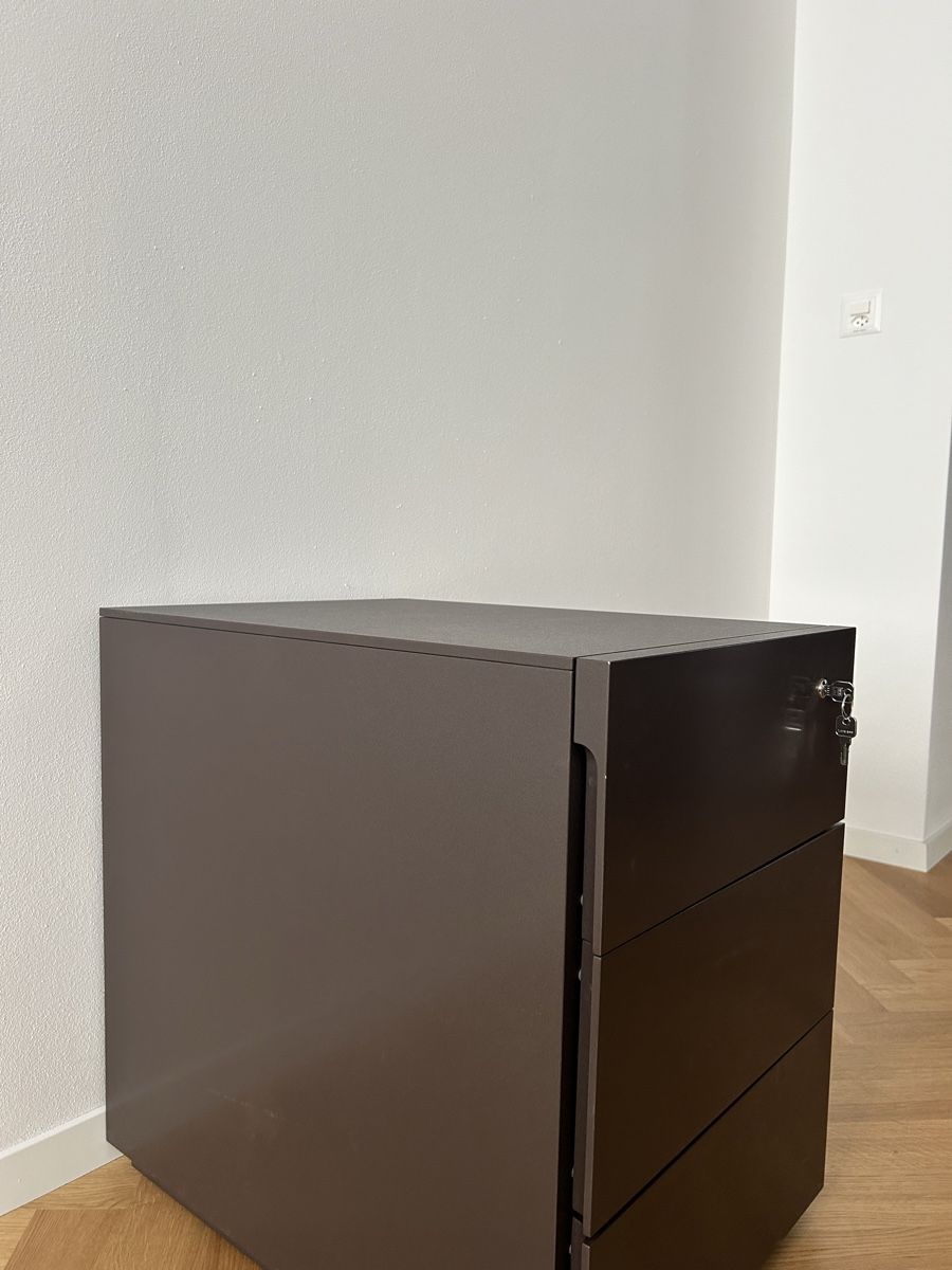 Armadi: 3x Korpusse zu verkaufen – Nuovo (secondo la descrizione) da Beckenried venduto da jen_d7jd