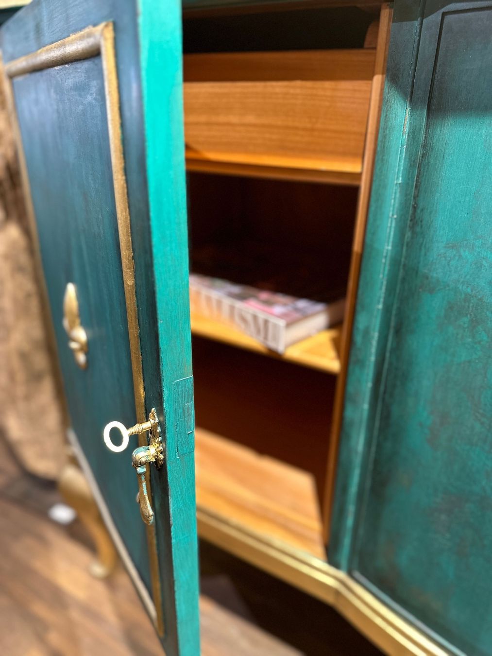 Kommoden: Sideboard Kommode Buffet Schrank Holzmöbel Tisch Anrichte – Gebraucht aus Brüttisellen von Nice_For_You 3