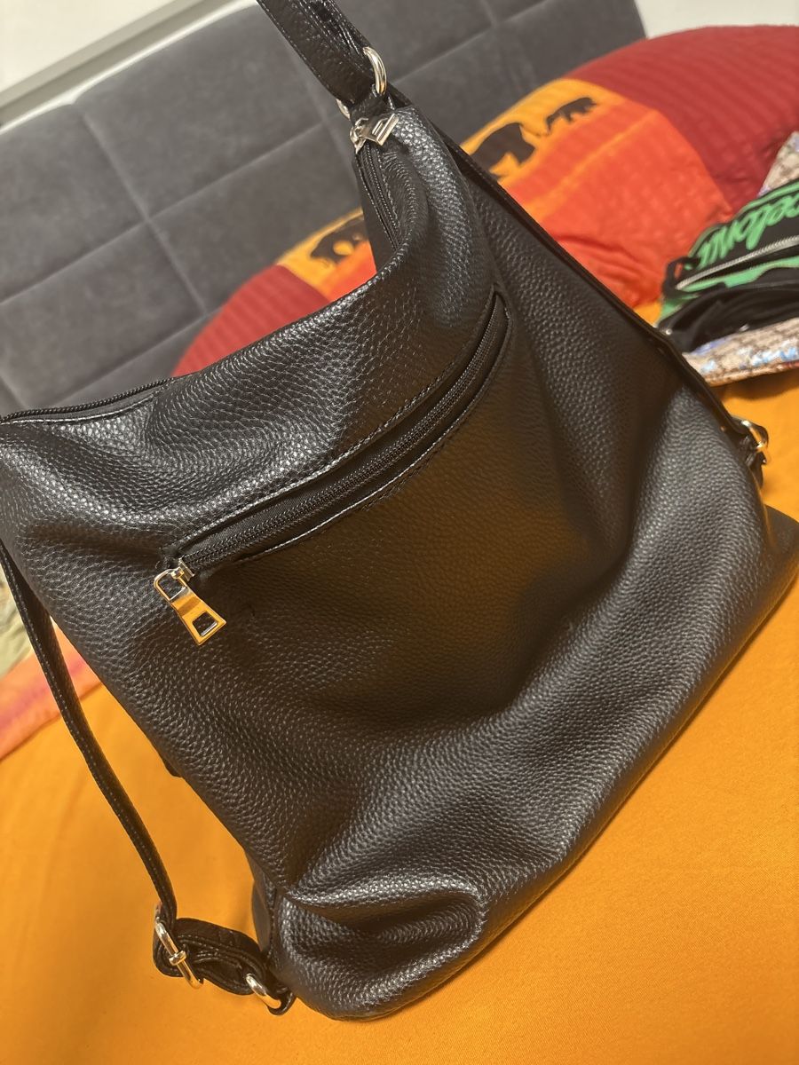 Borse da donna: Schwarze Handtasche/Rucksack aus Kunstleder – Usato da Volketswil venduto da Jenni1996 2
