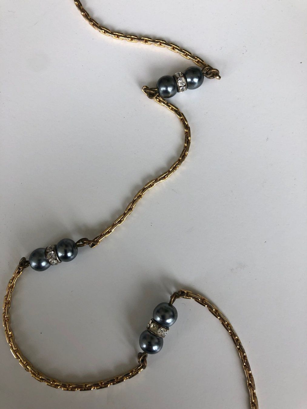 Catenine: bella collana perla grigia strass – Usato da Davesco-Soragno venduto da kappas 1