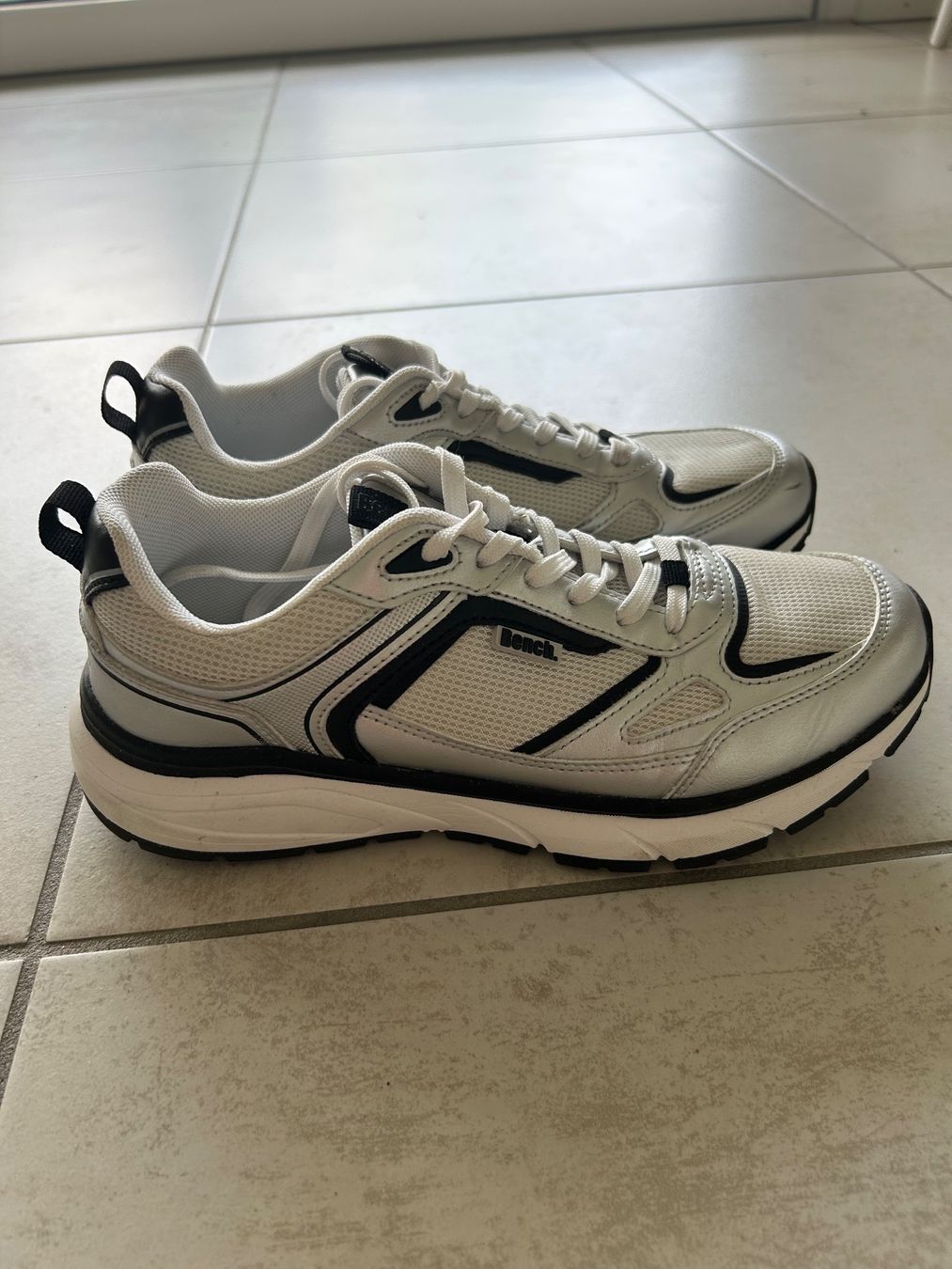 Bench Scarpe da donna: Basket Bench – Usato da Courrendlin venduto da loko2910 2