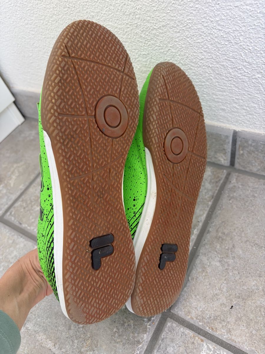 Fila Scarpe da uomo: Fila Hallenschuhe Gr. 43 – Usato da Urdorf venduto da worldaround 1