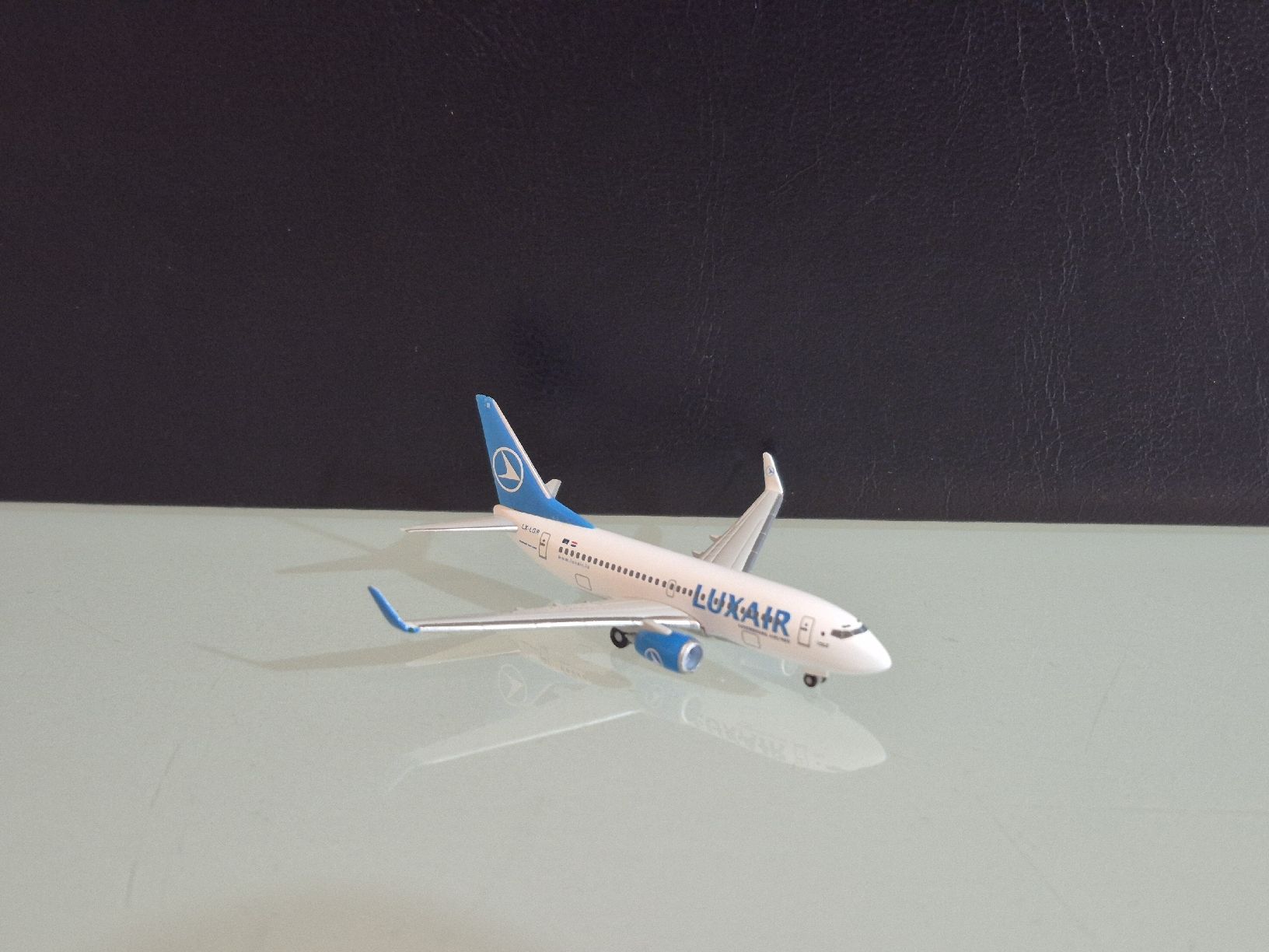 Herpa Kit di modellismo & Modellini statici: Herpa Luxair 1:500 – Usato da Uetendorf venduto da myhome12 2
