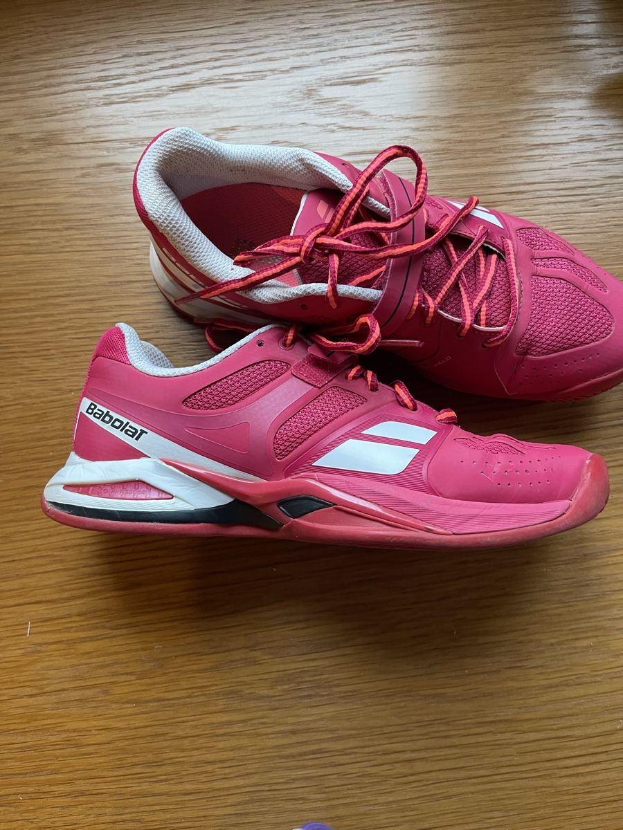 Scarpe da donna: Tennisschuhe Babolat 37 – Usato da Au ZH venduto da scaila