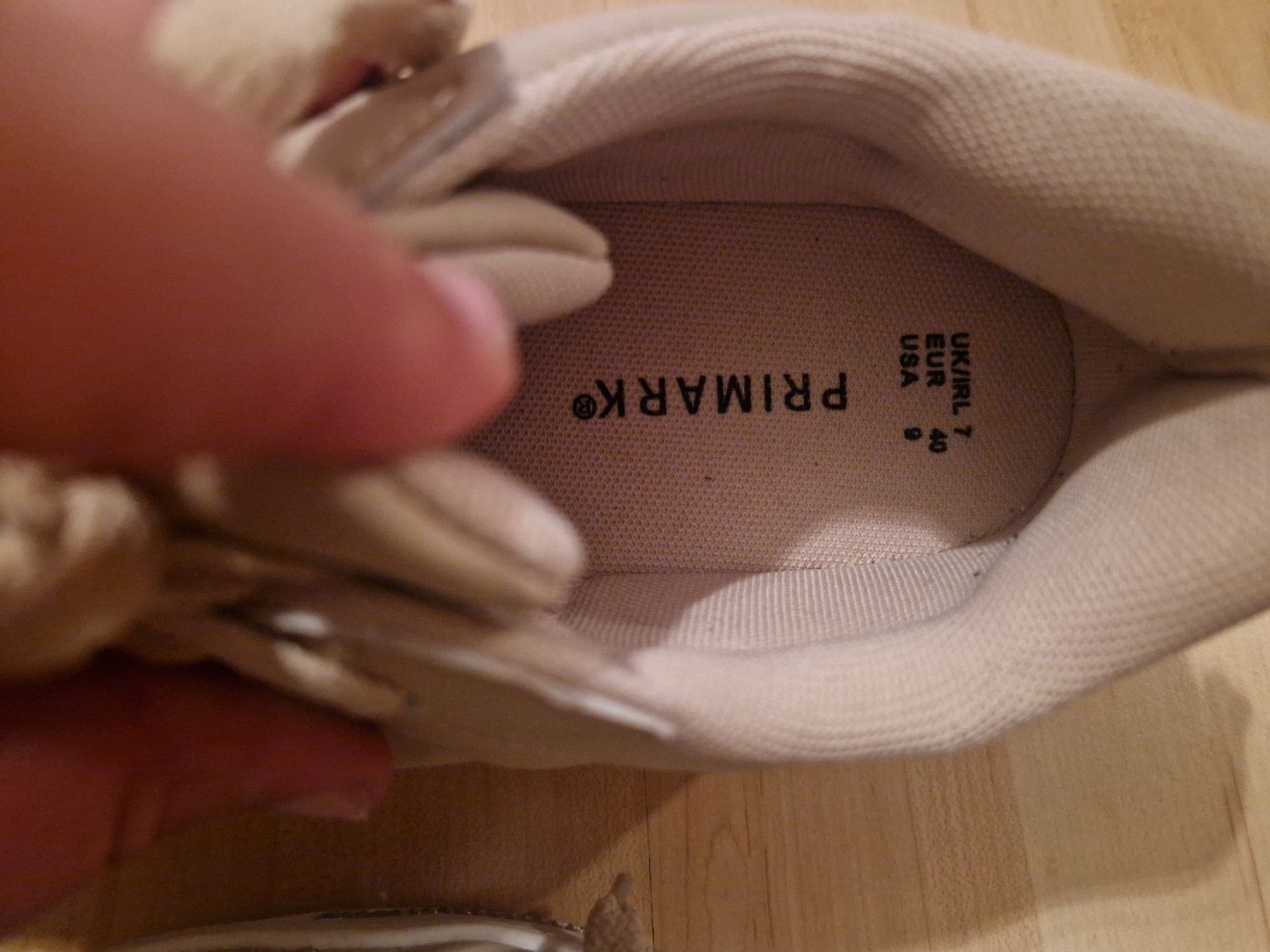 Primark Scarpe da donna: Sneaker Primark beige mit Glitzersteinen Grösse 40 – Nuovo (secondo la descrizione) da Ebikon venduto da kov_9vqb 2