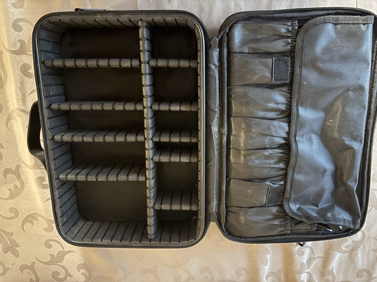 Valises de voyage: Schminkkoffer, Kosmetikkoffer mit variablen Fächern – D'occasion à Wallisellen par Masitaca 3