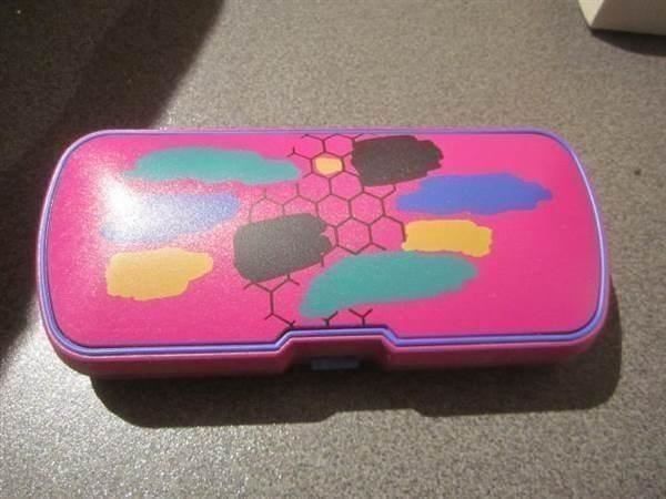 Altro in  Abbigliamento & Accessori: Brillenetui pink/farbig – Usato da Zürich venduto da abraxas1291