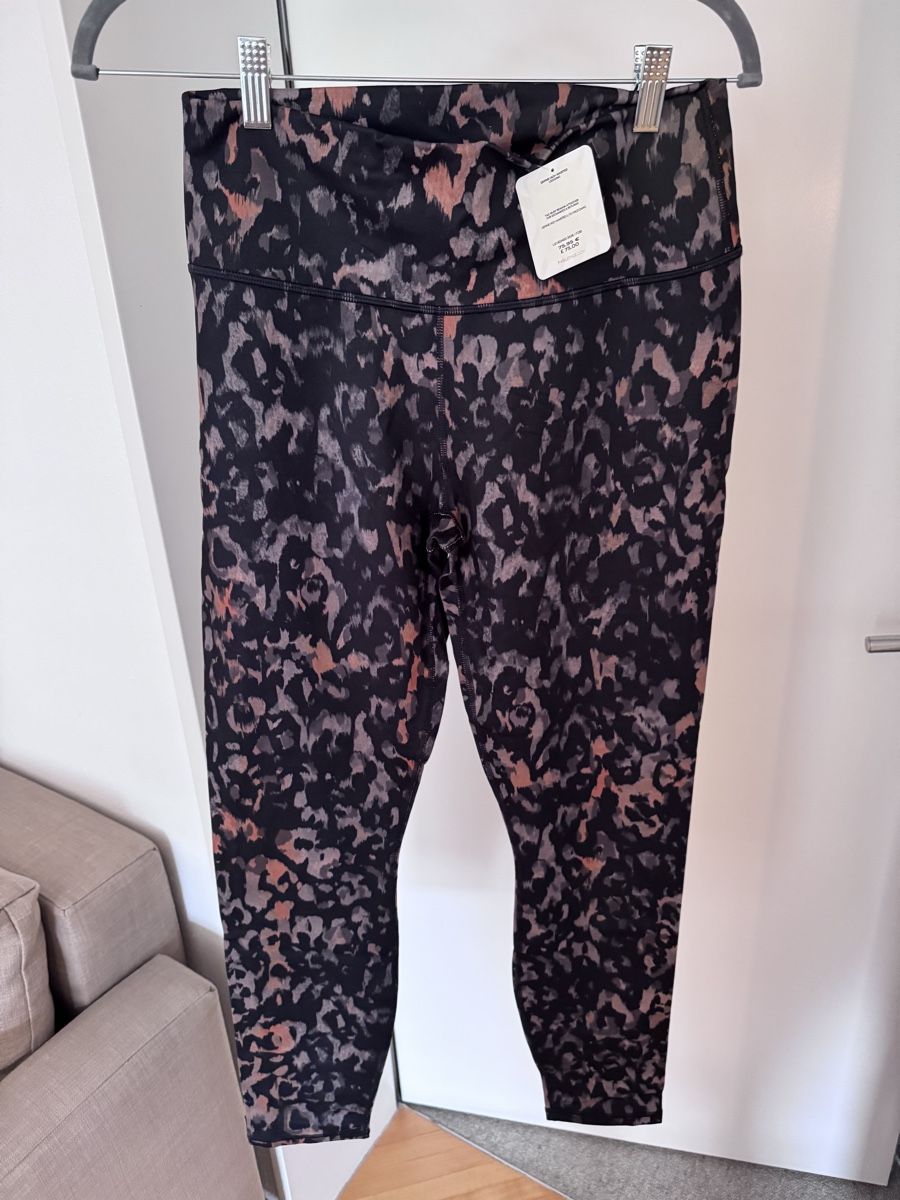 Leggings: Fabletics Leggings Define High-Waisted size L – Nuovo e nell'imballaggio originale da Horgen venduto da kay_5xnb